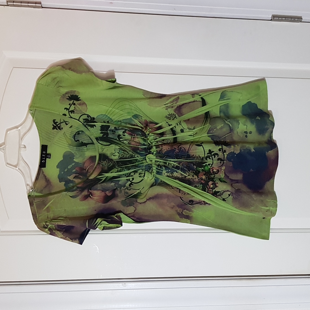 Water color print top